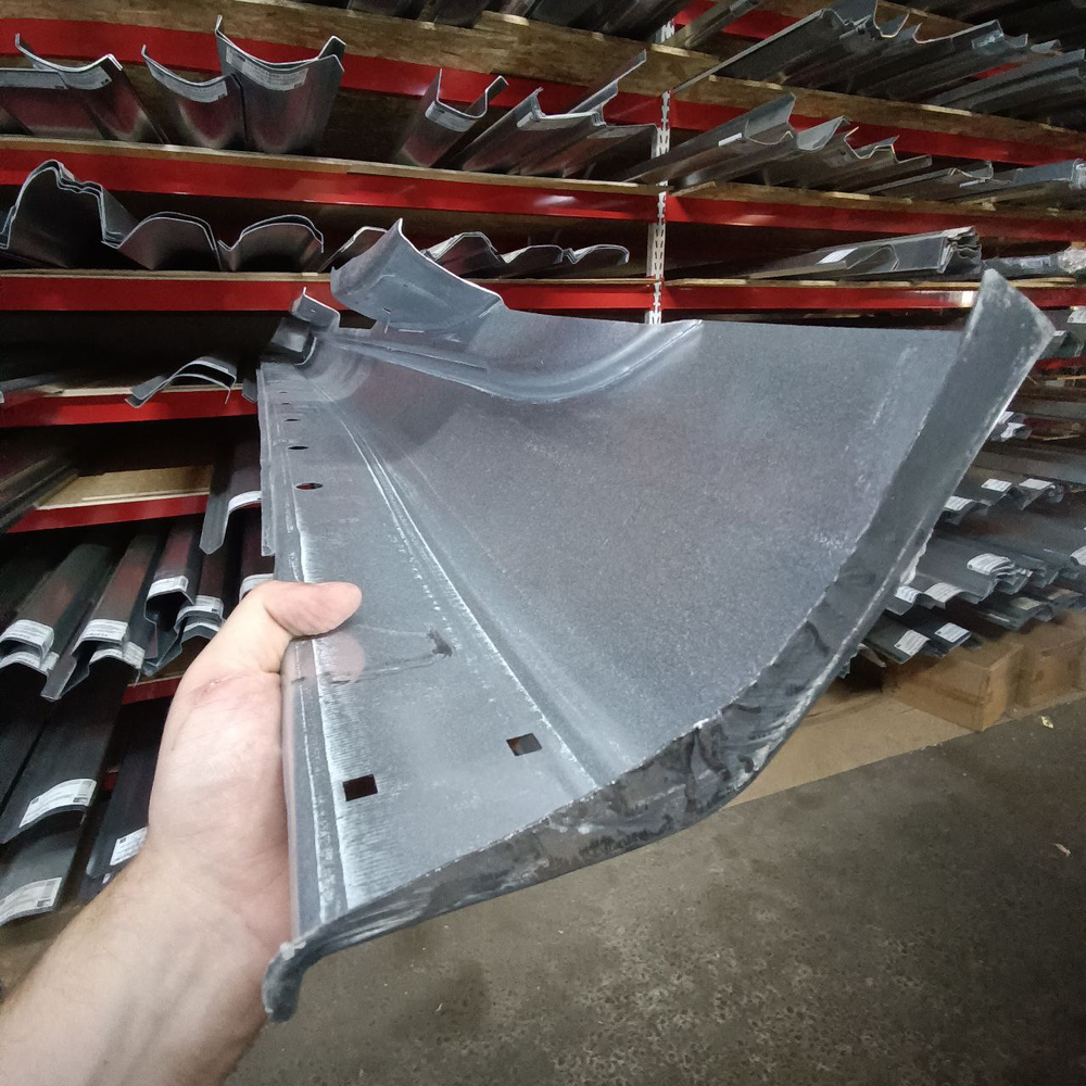 Порог правый Toyota Avensis T22 1997-2003 (Klokkerholm)