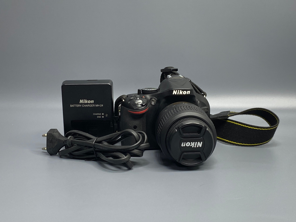 Nikon D5200 + Kit 18-55mm 10 420 кадров
