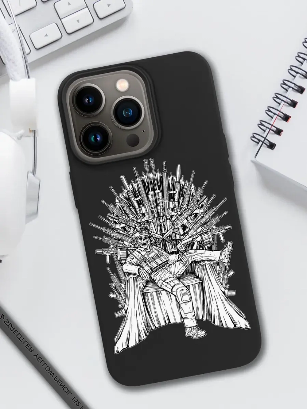 Чехол на iPhone 13 Pro с принтом