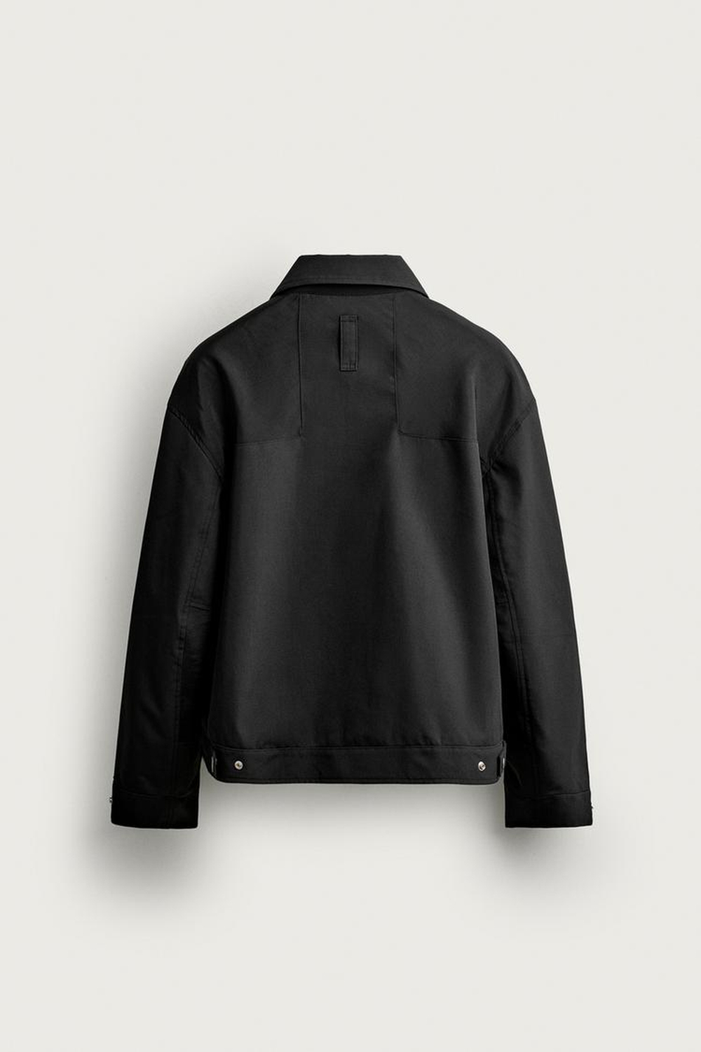 ZARA УКОРОЧЕННАЯ КУРТКА С МЕТАЛЛИЧЕСКИМИ ЗАСТЕЖКАМИ, ЧЕРНЫЙ