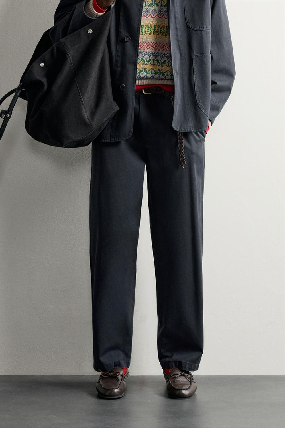 ZARA X AARON LEVINE БРЮКИ ЧИНОС REGULAR-FIT, МОРСКОЙ СИНИЙ