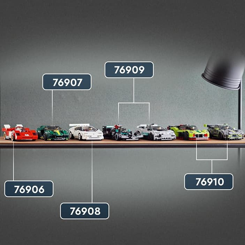 Конструктор LEGO Speed Champions 76910 Aston Martin Valkyrie AMR Pro и Aston Martin Vantage GT3, деталей 592 шт.