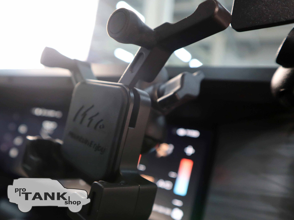 Кронштейн (крепление) на приборную панель для TANK 300