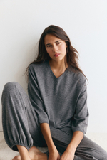 Свитер со смесью шерсти и V-образным вырезом - H&M