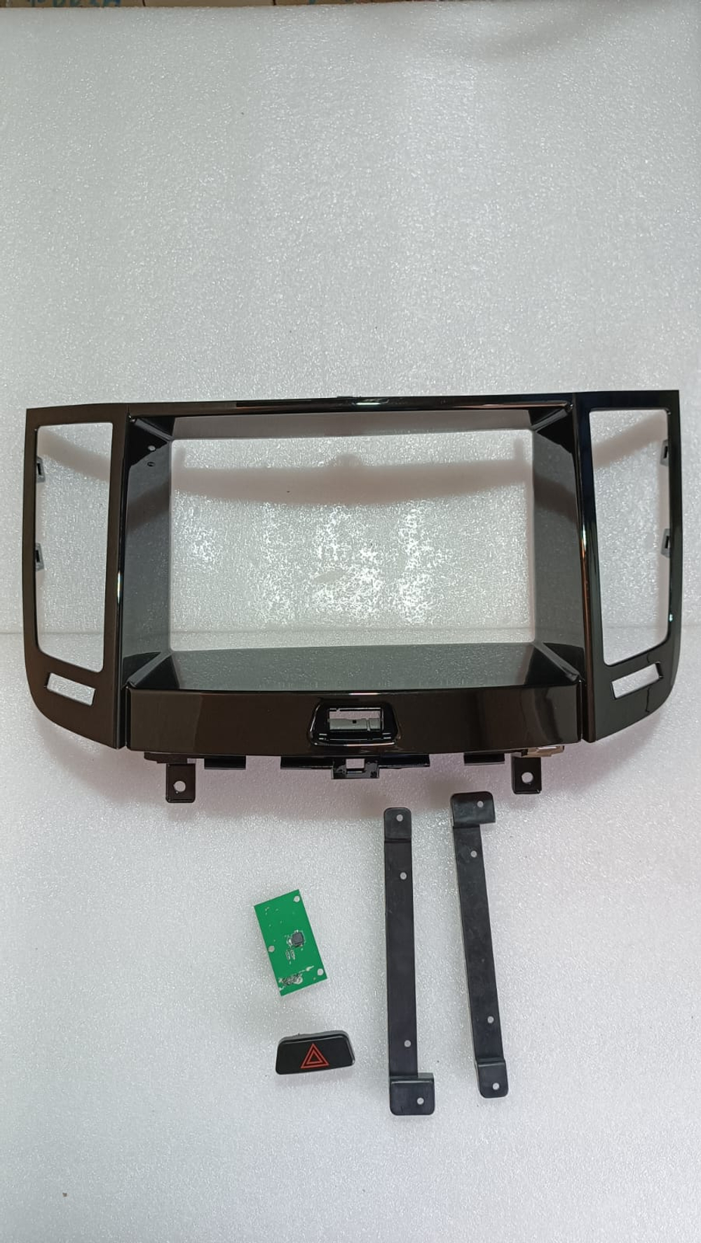 Установочный комплект для INFINITY FX35 2009-2013 / QX70 2013-2016  KUBERG SF-9828-3