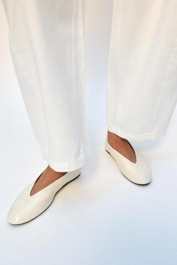 ZARA КОЖАНЫЕ БАЛЕТКИ, ЭКРЮ