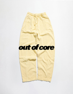 Женские брюки-бананы из мягкой ткани OUT OF CORE - BERSHKA