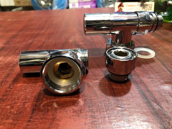 Кран для полотенцесушителя угловой 1х1/2" г/ш круглый Tim, 2 шт
