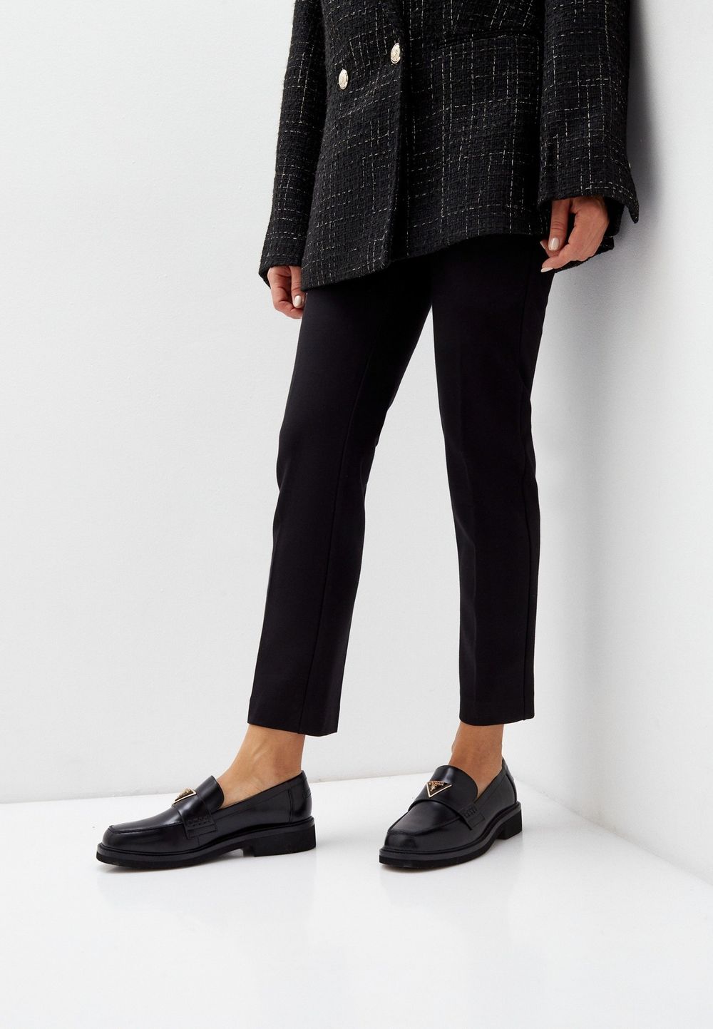Лоферы женские GUESS BAYLON