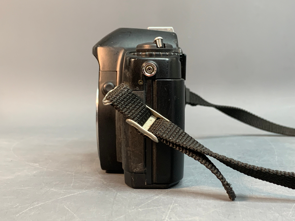 Ricoh XR-7M II + Rikenon P 28-80mm f/3.5-5.6 Zoom Macro