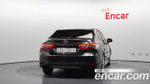 Toyota Camry 2.5 LE Hybrid — 2020