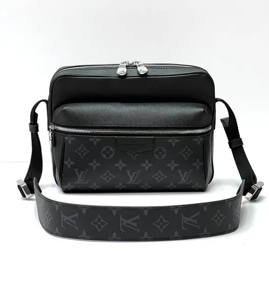 Сумка-мессенджер Louis Vuitton Outdoor, черный