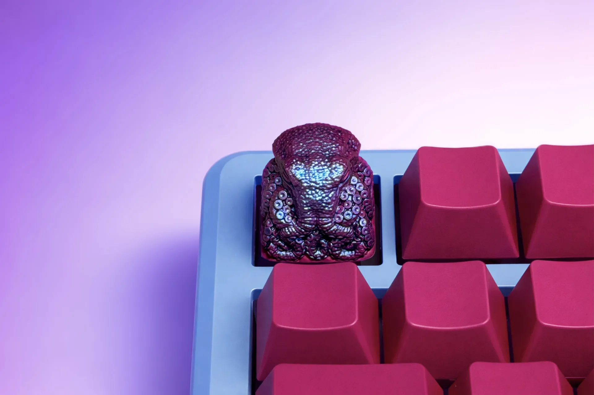 Клавиша XIIX «Octopus Pearl», фото на клавиатуре - ракурс 2