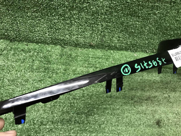 Накладка решетки радиат. Mercedes C w205 18-23 AMG