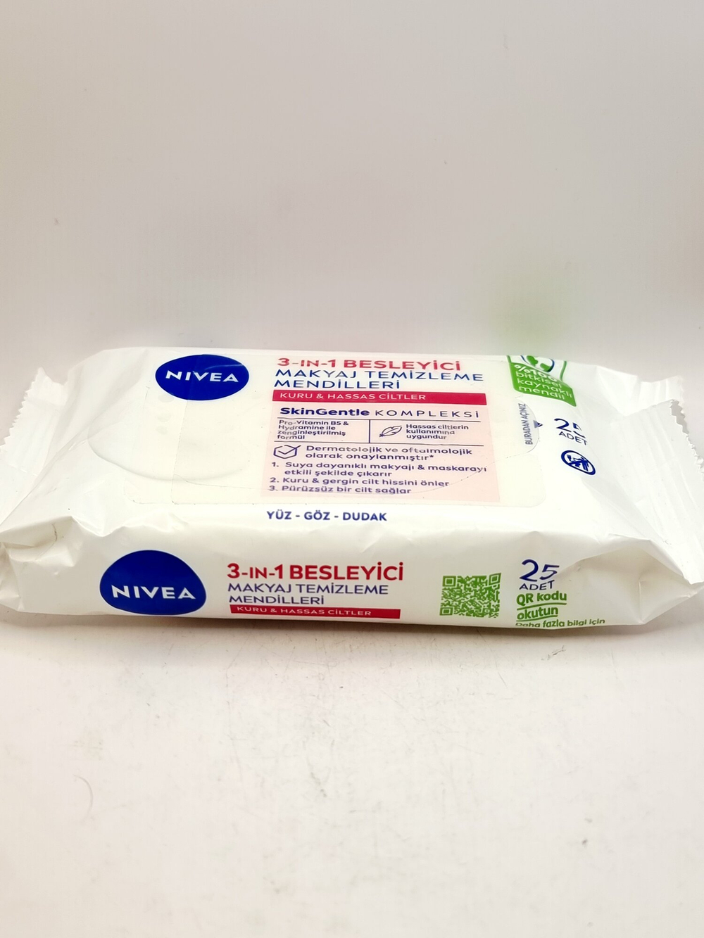 Салфетки для снятия макияжа  Nivea Aqua Effect Sensitive с  миндальным маслом и Hydra IQr 1 уп.  (Германия)