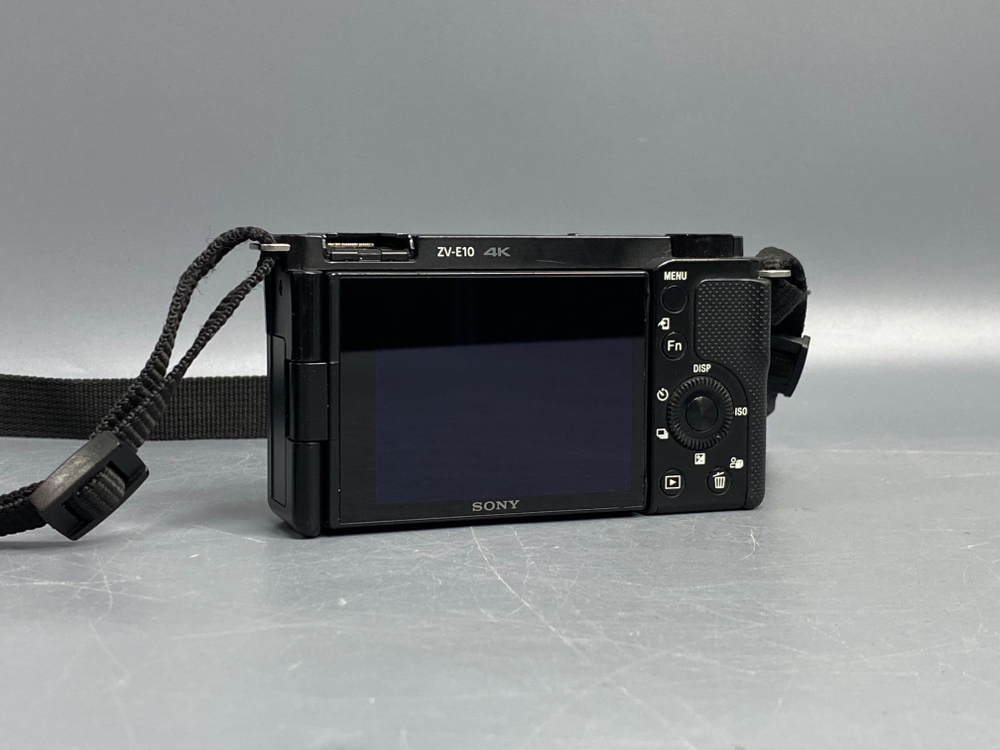 Sony ZV-E10 kit 16-50mm 22.000 кадров