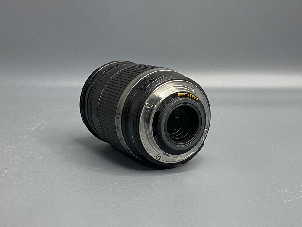Canon 18-200mm