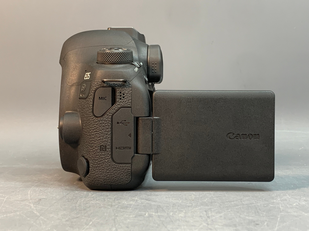 Canon EOS 6D Mark II 27 кадров