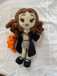 Hermiona Granger with Crookshanks