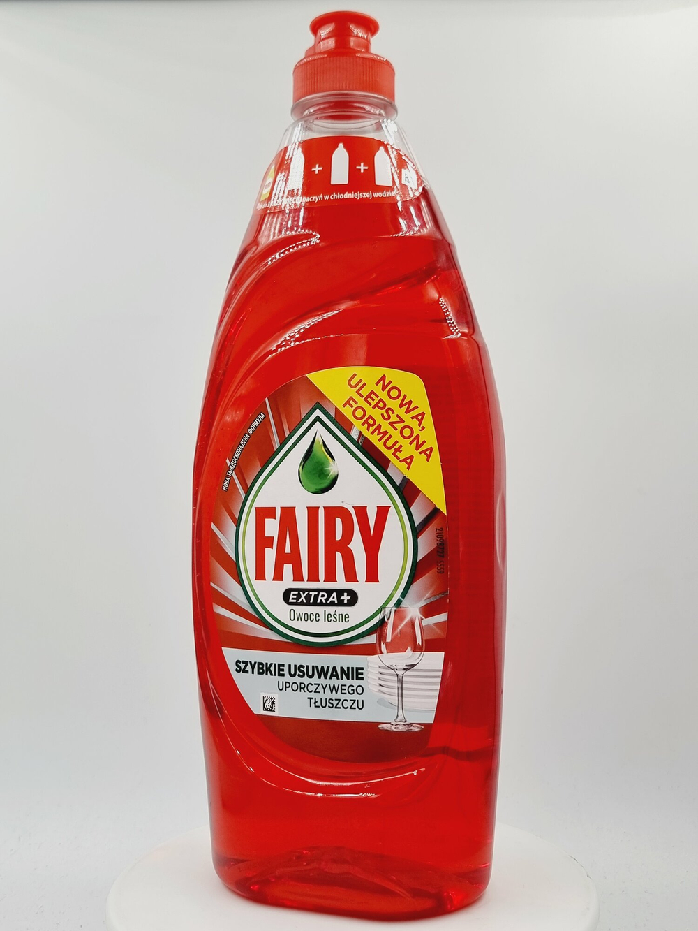 Жидкое средство для мытья посуды Fairy Extra+ с ароматом лесных фруктов 650 мл