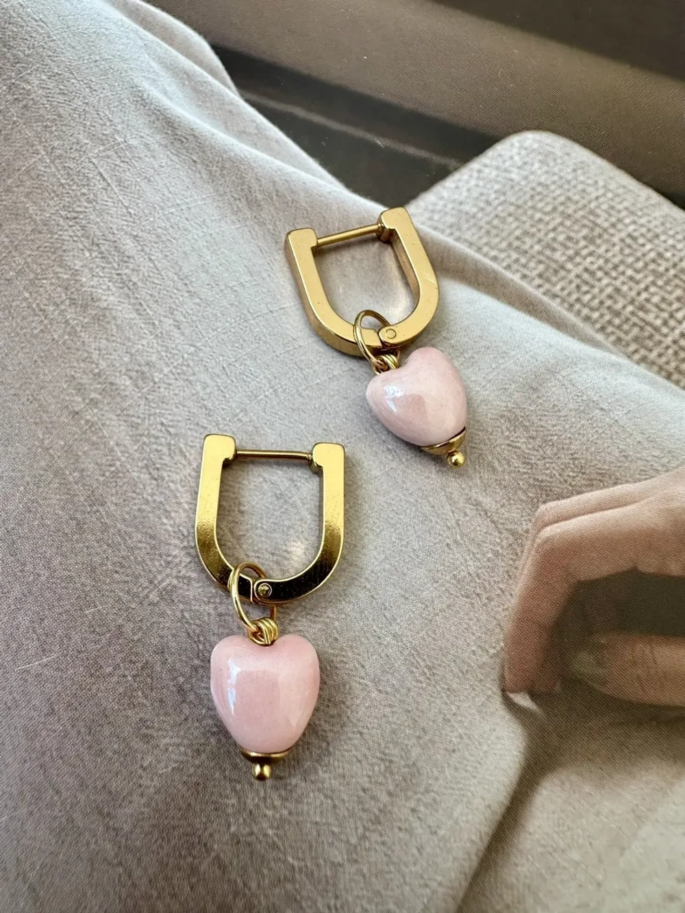 Серьги сердце конго с подвесками из керамики