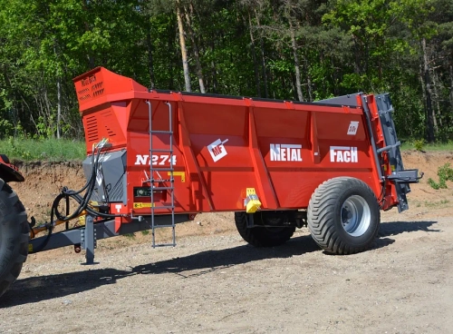 Навозоразбрасыватель Metal-Fach 10 т N-274 одноосный