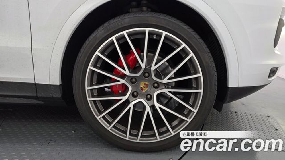 Porsche Cayenne 3.0 COUPE PLATINUM EDITION — 2023