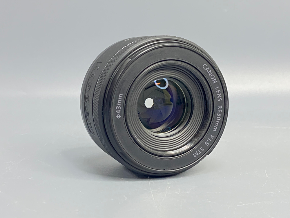 Canon RF 50mm 1.8 STM