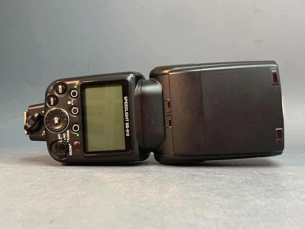 Nikon Speedlight SB-910