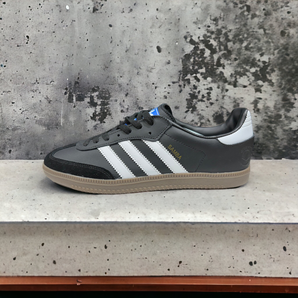 Adidas Samba • Black