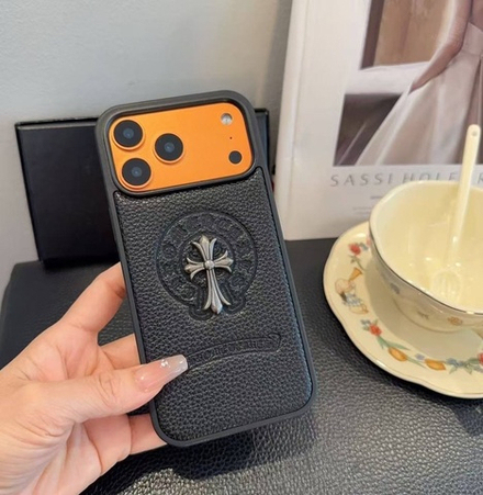 Чехол на iPhone 17 Pro Max Chrome Hearts