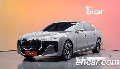BMW i7 xDrive 60 M sport — 2023