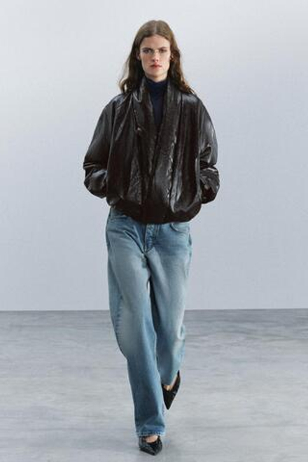 ZARA СТЕГАНАЯ КУРТКА «ПОД КОЖУ» — ZW COLLECTION, БУРГУНДИ