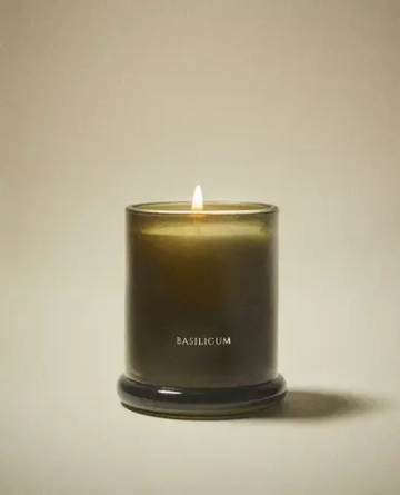 ZARA HOME АРОМАТИЧЕСКАЯ СВЕЧА BASILICUM (150 Г)