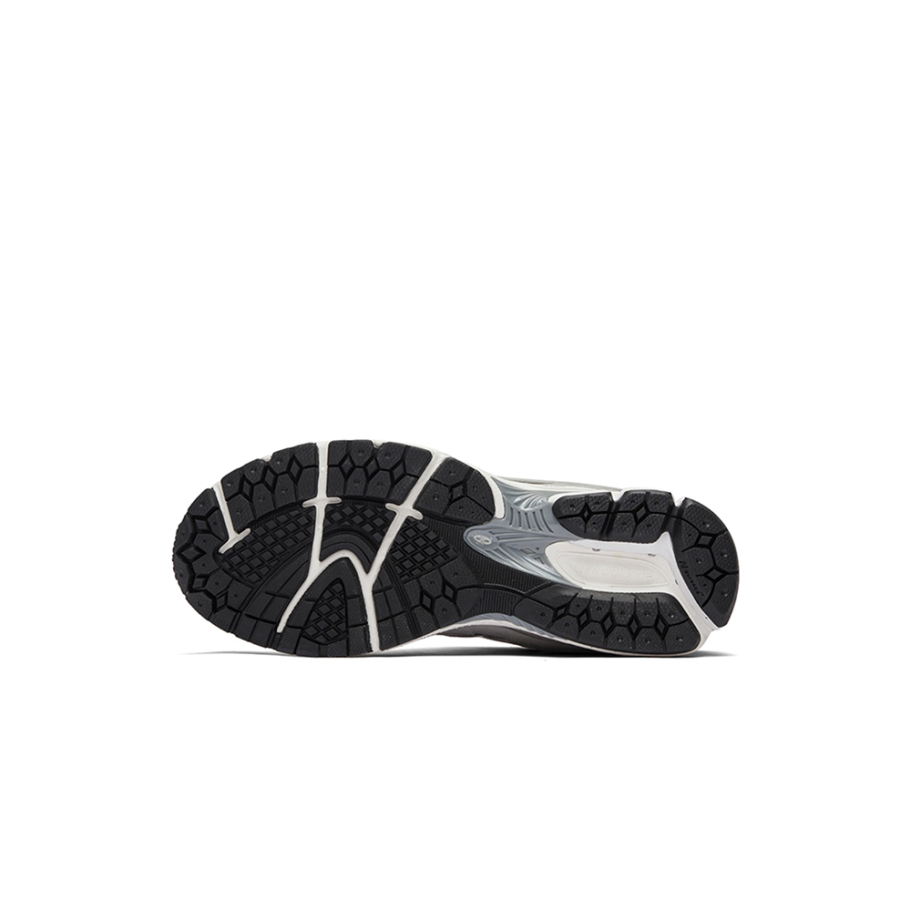 New Balance 2002R Steel Orca