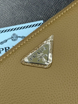 Портмоне Prada