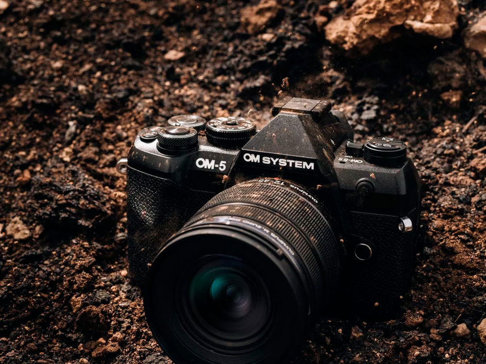 Беззеркальный фотоаппарат OM System OM-5 Mark II Body черный