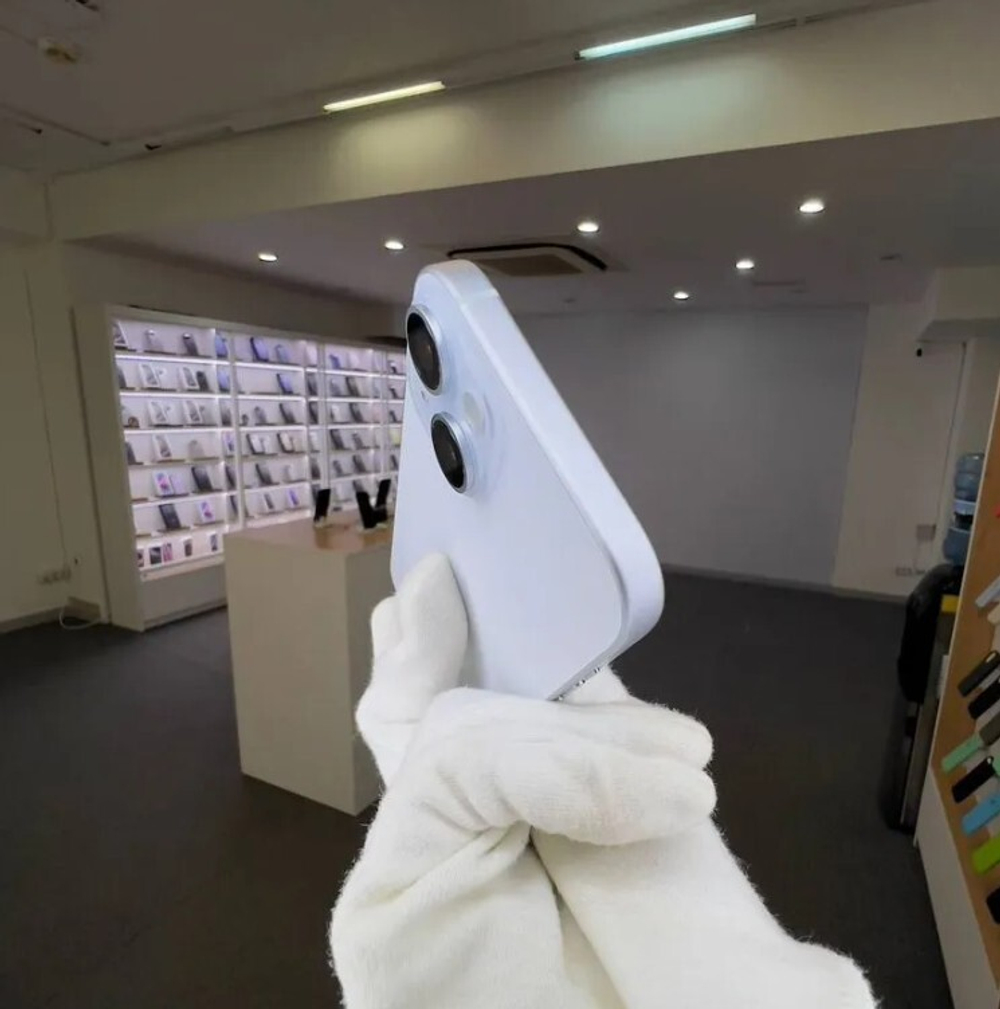 iPhone 15, 128 ГБ б/у