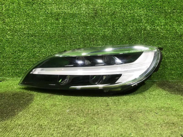 Фара левая Volvo V40 2 (2016-2019) LED