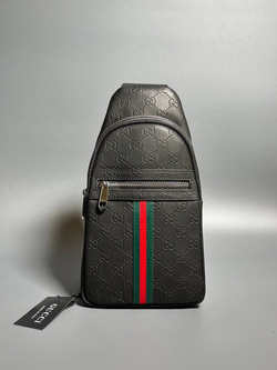 Нагрудная сумка-слинг Gucci