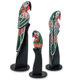 Decor and Gift 23-028-03 Н-р статуэток из трех «Попугай» дерево+стекл.мозаика (50,40,30 см)
