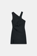 КОРОТКОЕ ПЛАТЬЕ АСИММЕТРИЧНОГО КРОЯ С ПРЯЖКОЙ — ZARA