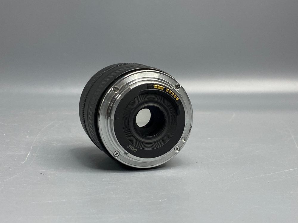 Canon EF 35–70 mm f/3.5–4. Внутри объектива грибок
