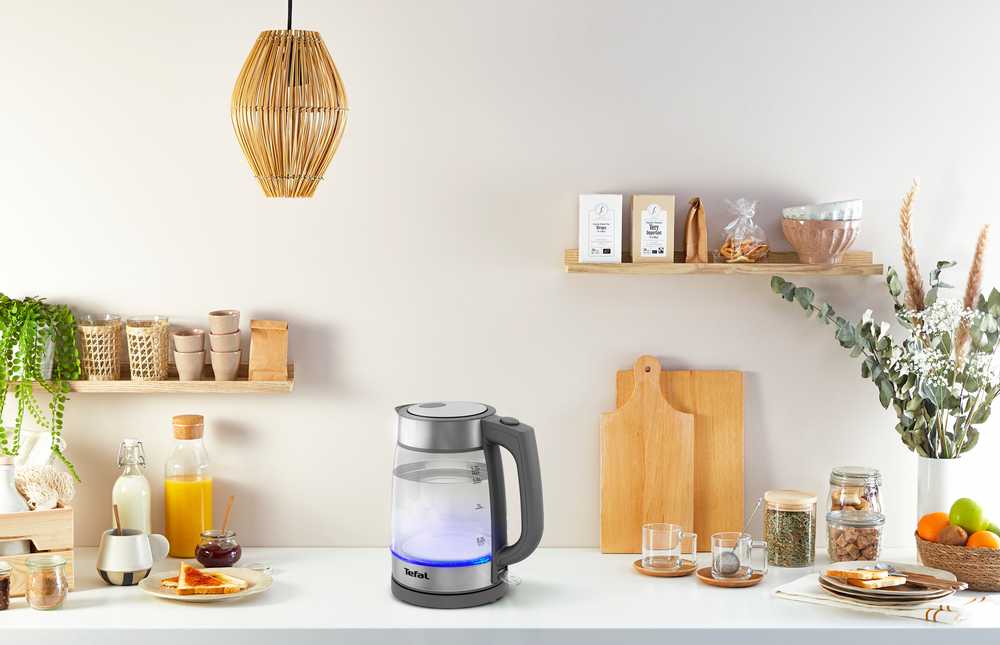 Электрический чайник Tefal KI740B30