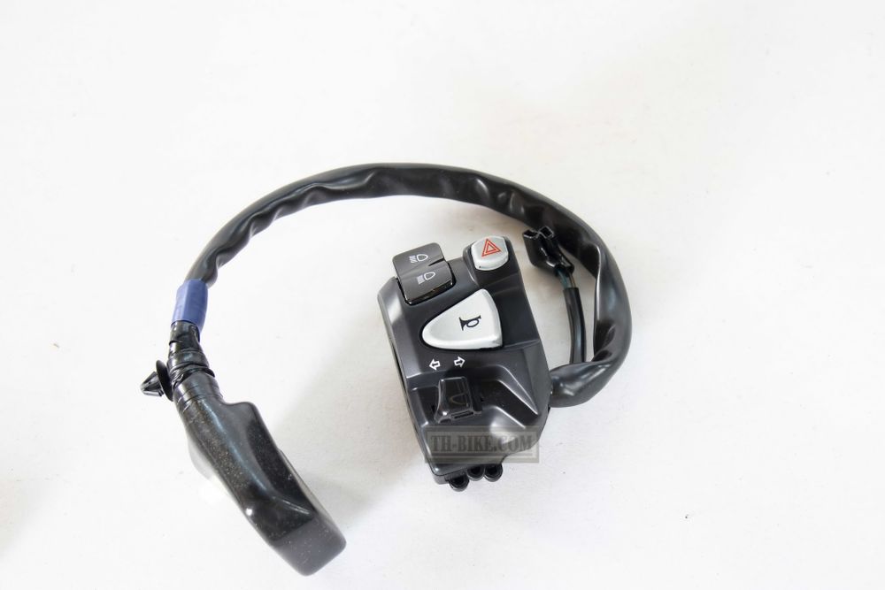 35200-KZZ-901 (35200-KZZ-931) SWITCH ASSY., WINKER. Honda CRF250L-M (2012-2016)