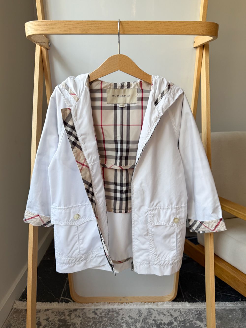 Ветровка Burberry, 104