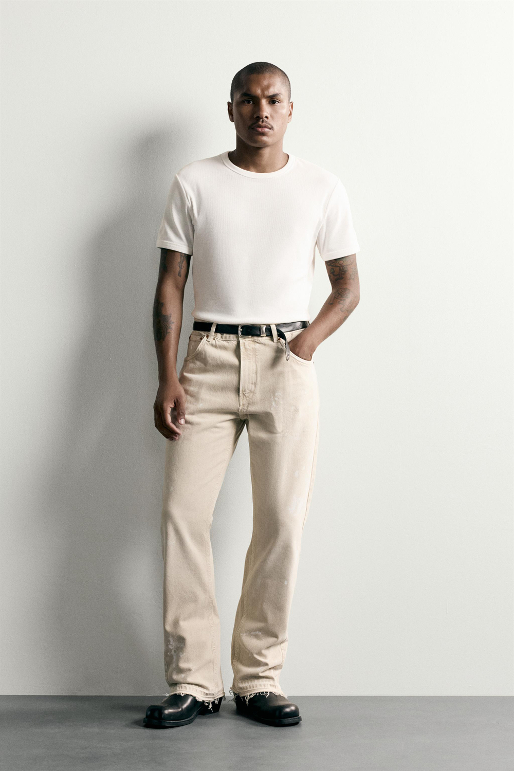 ДЖИНСЫ FLARE С ЭФФЕКТОМ БРЫЗГ КРАСКИ — ZARA