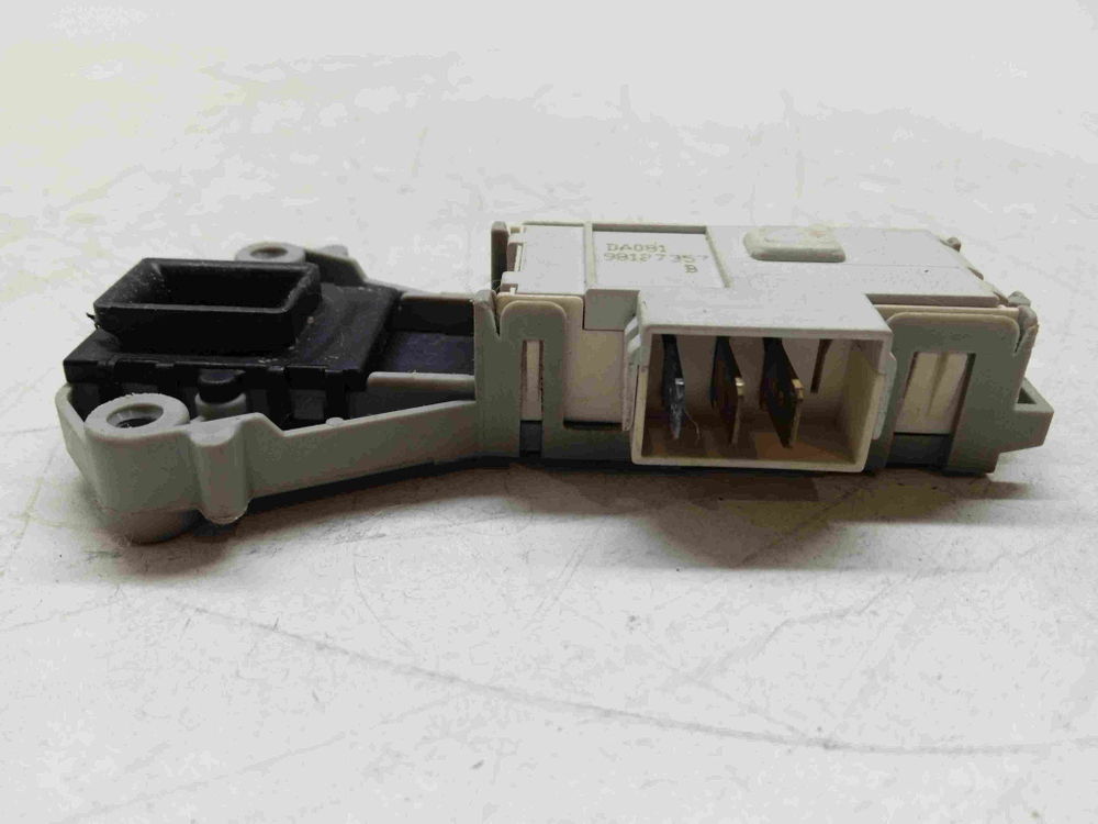 F1068LD1 кт260 Блокировка люка стиральной машины LG F1068LD1 б/у