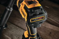 Dewalt 18 В XR FLEXVOLT ADVANTAGE. Ударная дрель-шуруповерт XRP DCD999NT-XJ