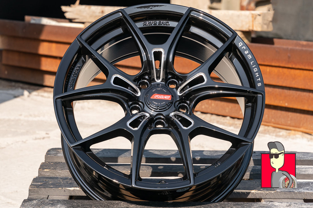 Комплект дисков Rays Gram Lights 17x7.5 et35 5x114.3